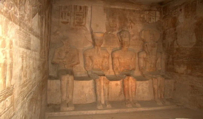 Santuario del templo de Abu Simbel