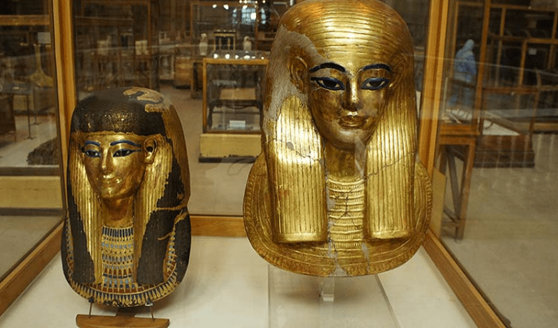 https://www.worldtouradvice.com/files/large/Narmer Palette in Cairo Museum