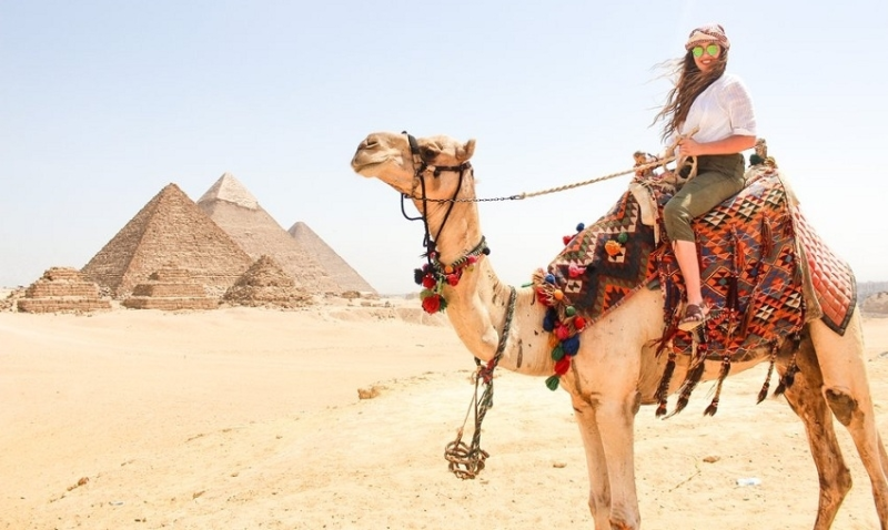 https://www.worldtouradvice.com/files/large/Giza Pyramids Tour In Cairo