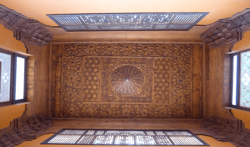 https://www.worldtouradvice.com/files/large/The Textile Museum in Medieval Cairo