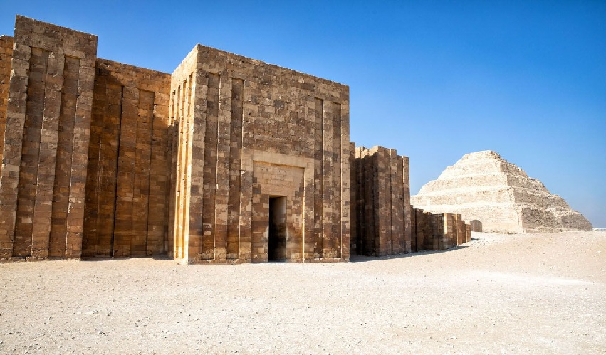 Saqqara y la Pirámide Escalonada