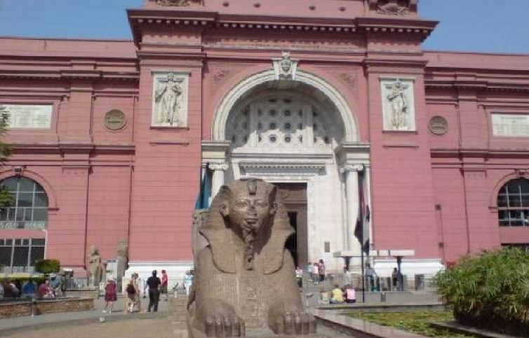 tour to the Egyptian museum in Cairo