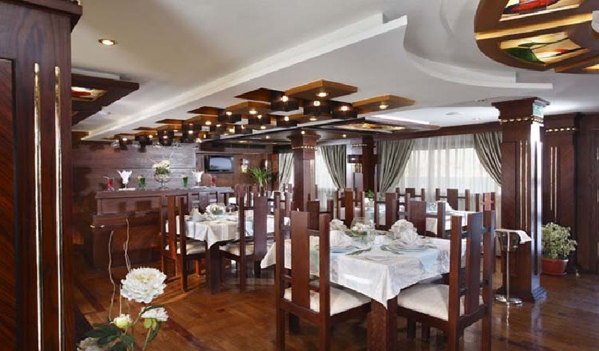 Agatha Christie Dahabiya crucero por Nilo