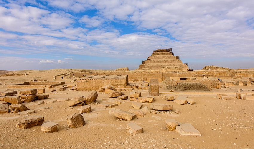 Saqqara y la Pirámide Escalonada