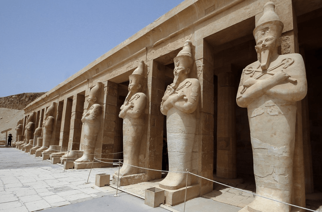 Il tempio di Hatshepsut a Luxor Il tempio di Hatshepsut a Luxor