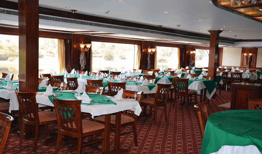 Radamis II Crucero Por Nilo