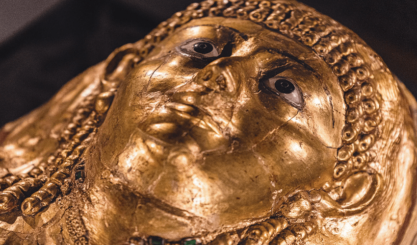 Golden mummy in El Bahariya oasis