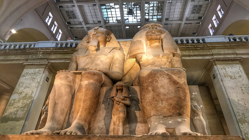 Il Museo Egizio Al Cairo nella piazza del Tahrir Il Museo Egizio Al Cairo nella piazza del Tahrir