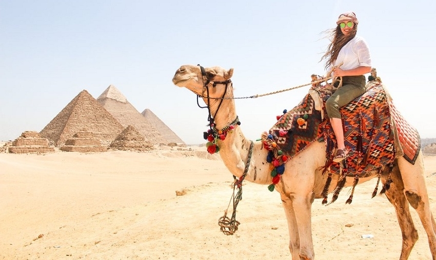 pyramids and museum day tour in Cairo pyramids and museum day tour in Cairo