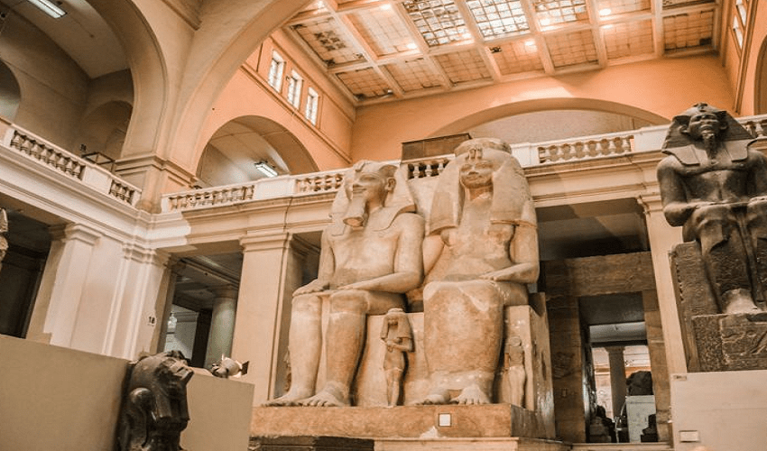 tour da aeroporto per visitare il museo Egizio