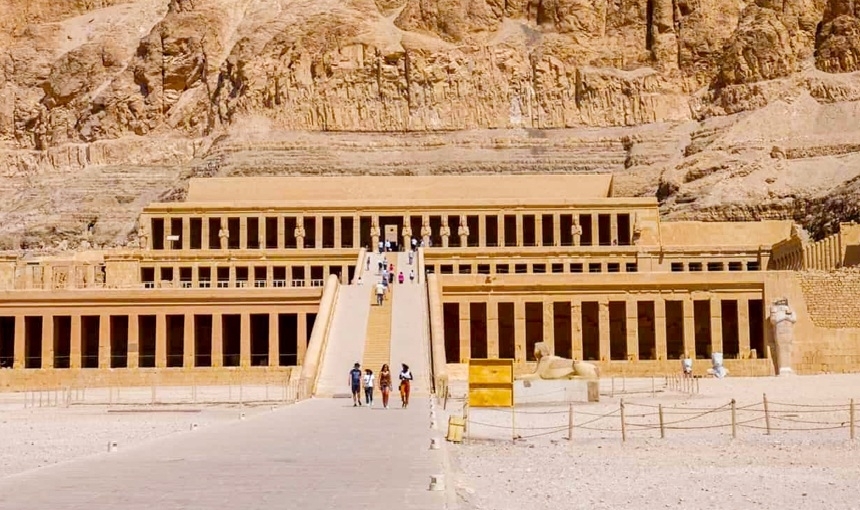 Royal Lotus Nile Cruise tour to Hatshepsut temple