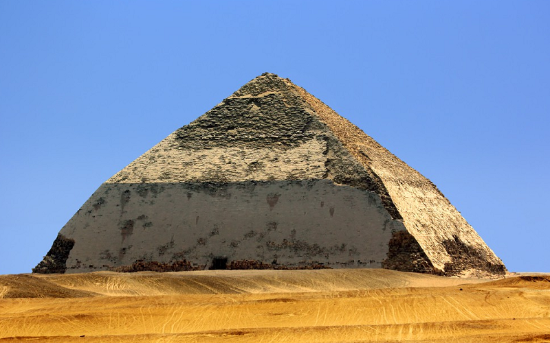 Day tour to Dahshur  bent pyramid Day tour to Dahshur bent pyramid