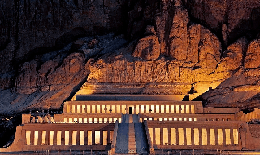 Hatshepsut temple tour in Luxor West bank