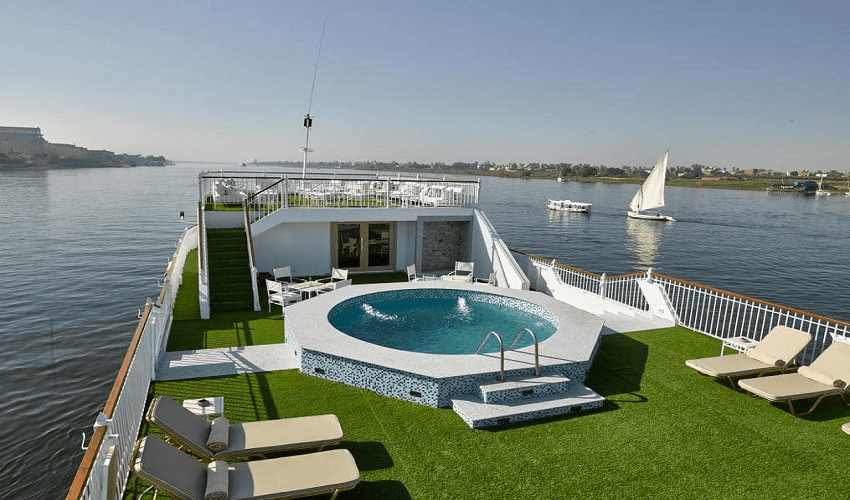 Luxor Lunch and Dinner Cruise  Luxor Lunch and Dinner Cruise