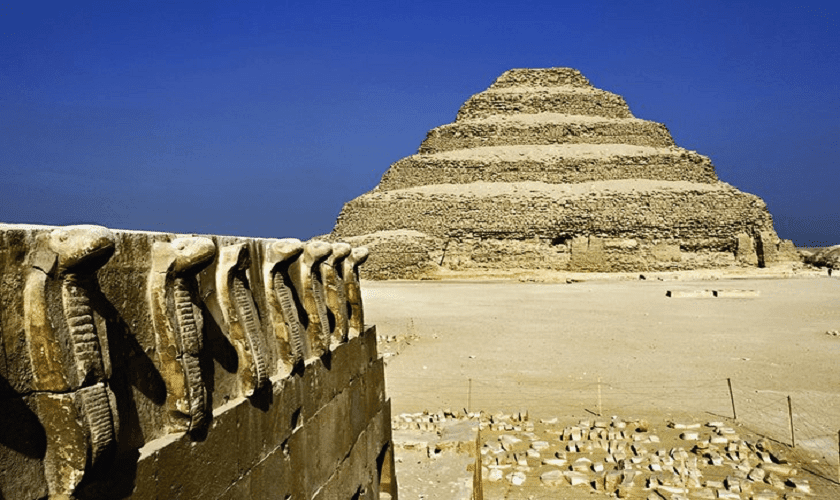 Tour alle piramidi del Giza piramide a gradoni Saqqara