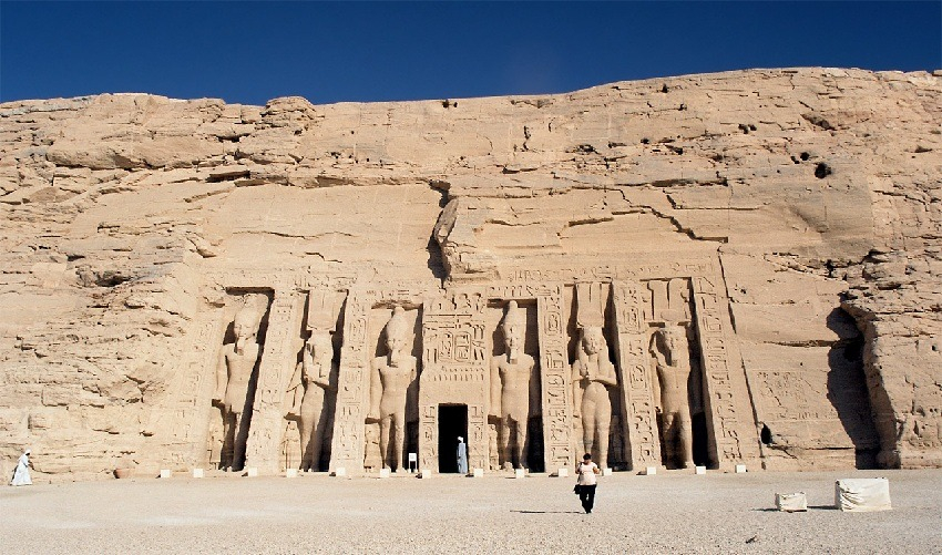 Tours El Templo de Abu Simbel en Coche