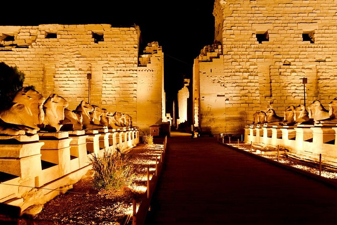 Suoni E Luci al Tempio di Karnak Suoni E Luci al Tempio di Karnak