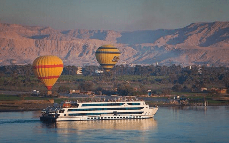 Escursione mongolfiera sul Nilo e Templi Luxor Escursione mongolfiera sul Nilo e Templi Luxor