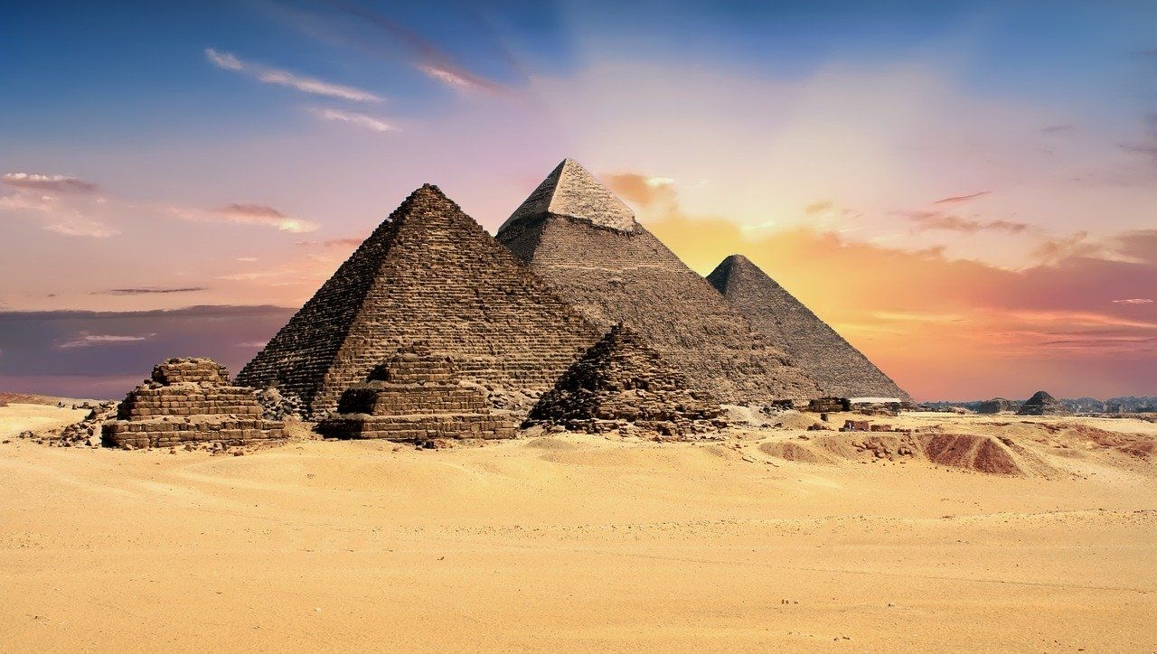 Giza Pyramids half day tour