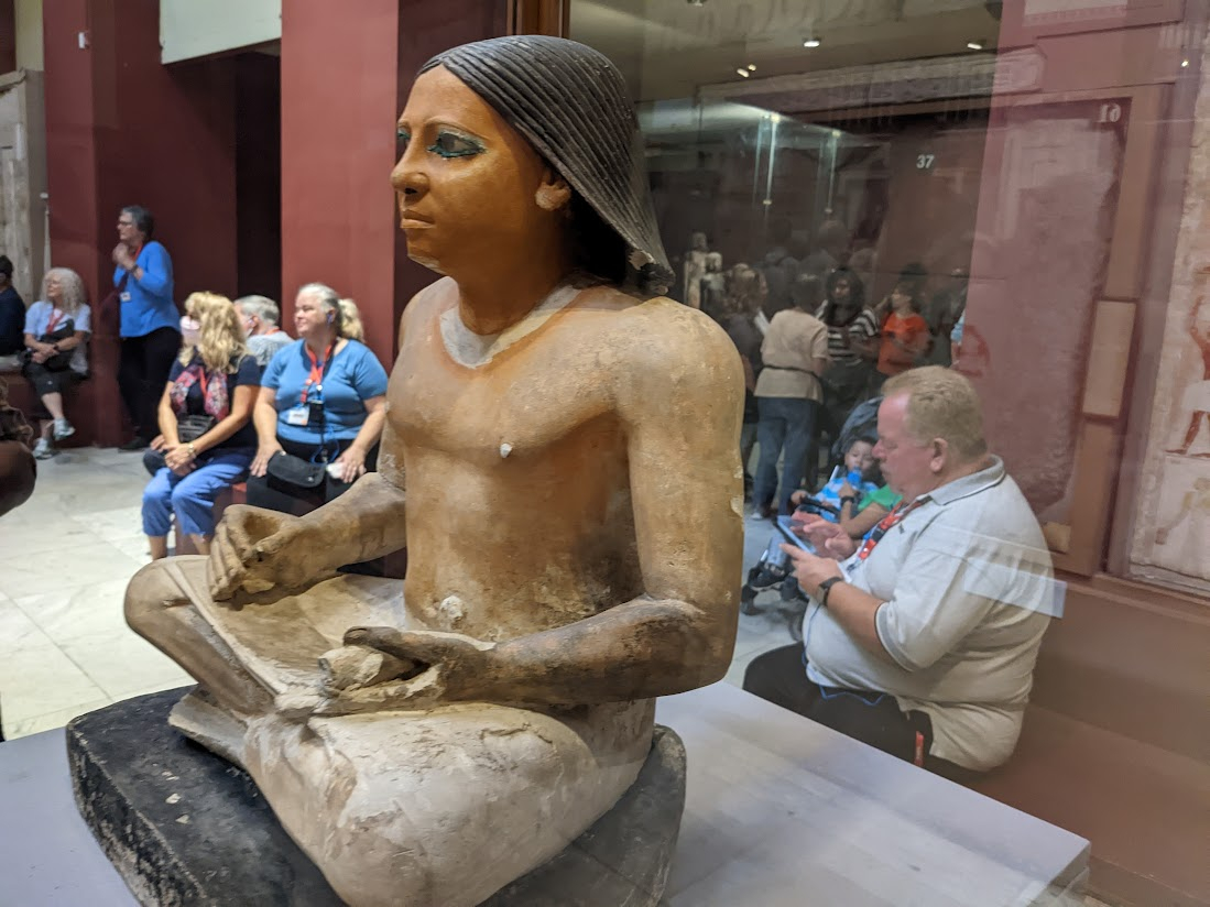 Il Museo Egizio Al Cairo nella piazza del Tahrir Il Museo Egizio Al Cairo nella piazza del Tahrir