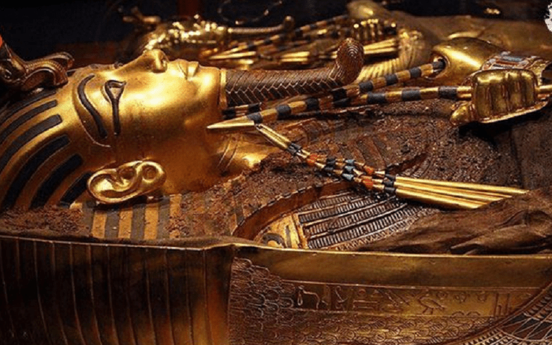 Viaggi Cairo 5 giorni tesori dii Tut Ankh Amon al museo